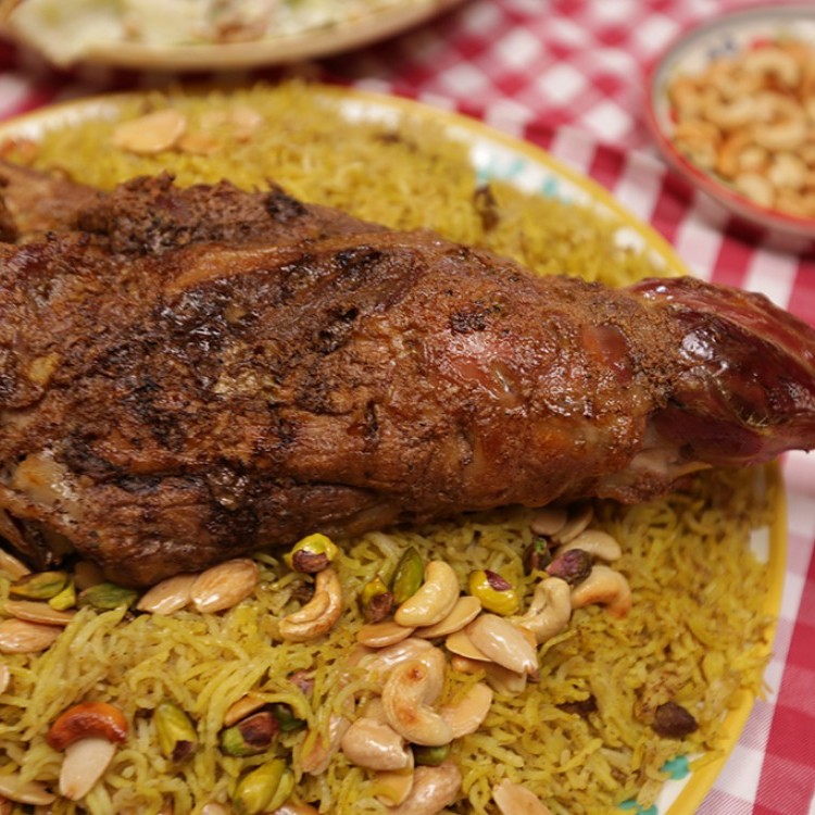 Slow-cooked Lamb Leg with Rice